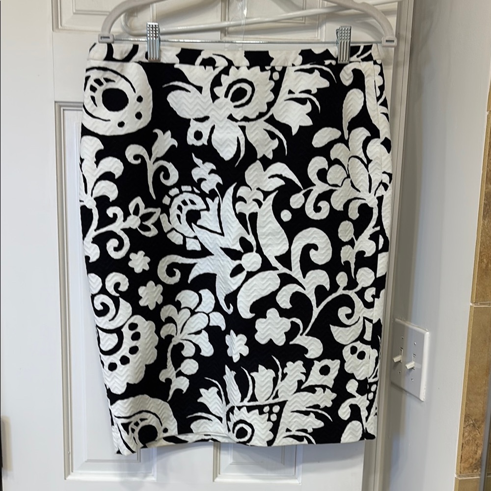 Talbots Black and White Floral Pencil Skirt